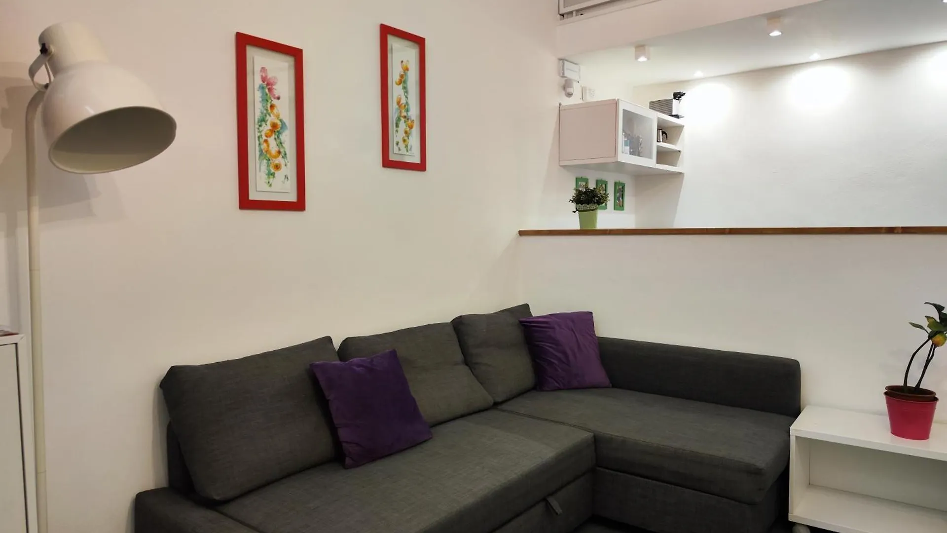A Nicaredda Apartment Palermo 0*,  Italy